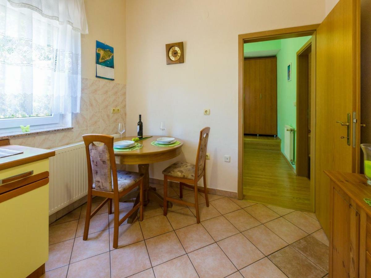 Artan Apartment *